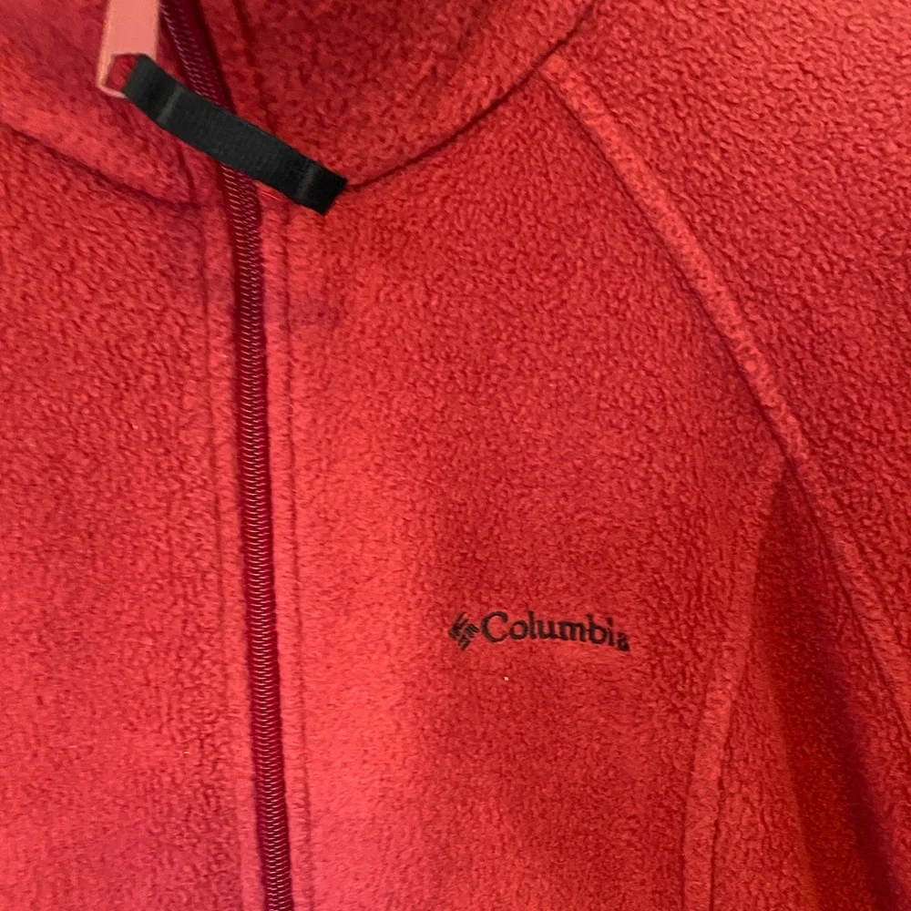 Columbia burgundy fleece zip up.